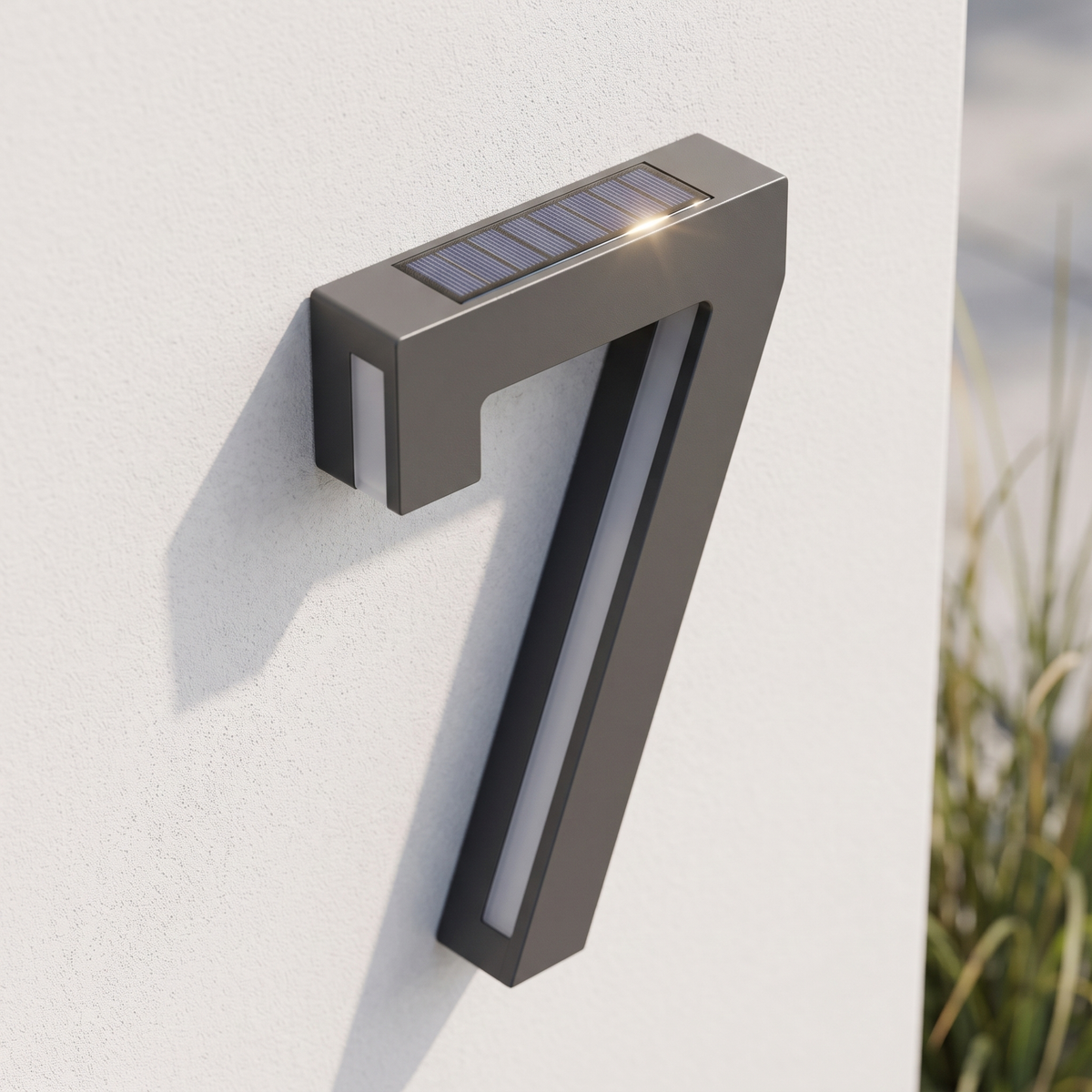 Solar panel on the top face, no wiring