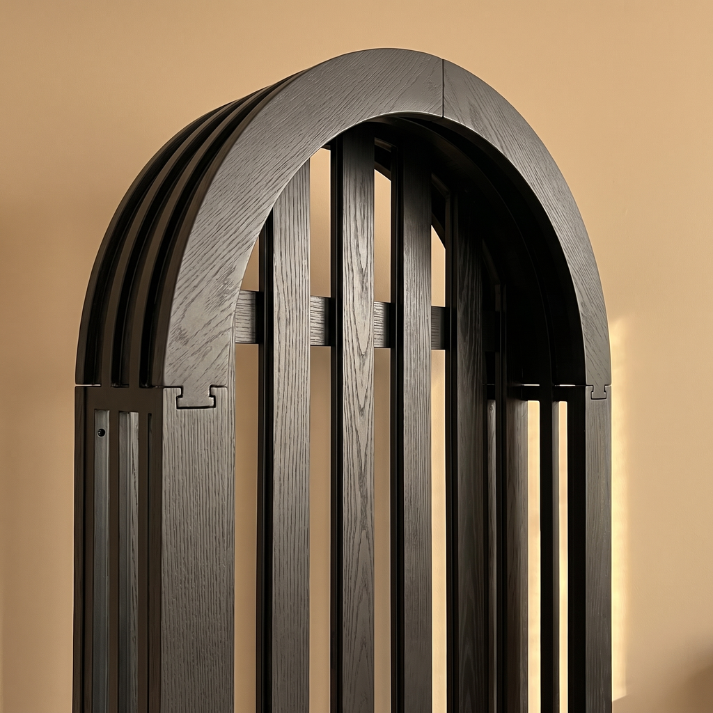 Close view of the arch and slats